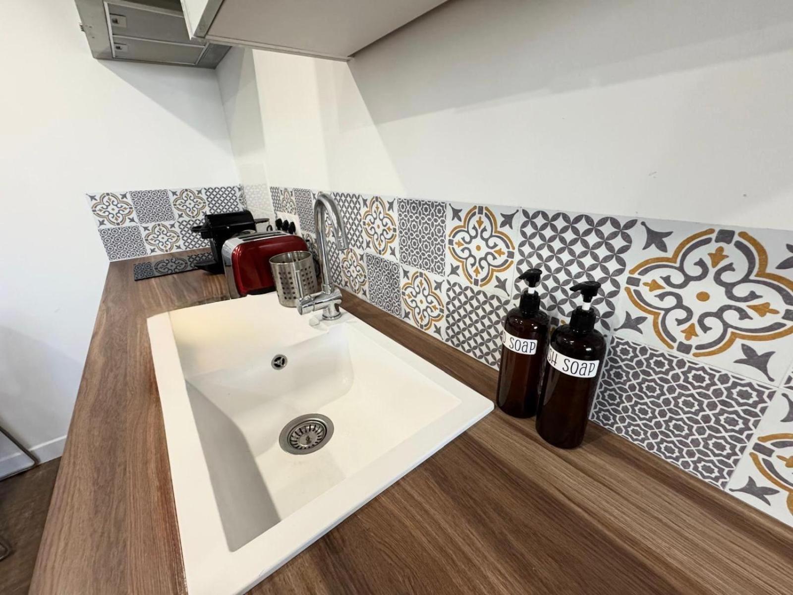 L'Amandier - Joli Appartement T3 Neuf Centre Ville A 2 Pas De La Rotonde Mirabeau Et Des Allees Provencales Aix-en-Provence Kültér fotó