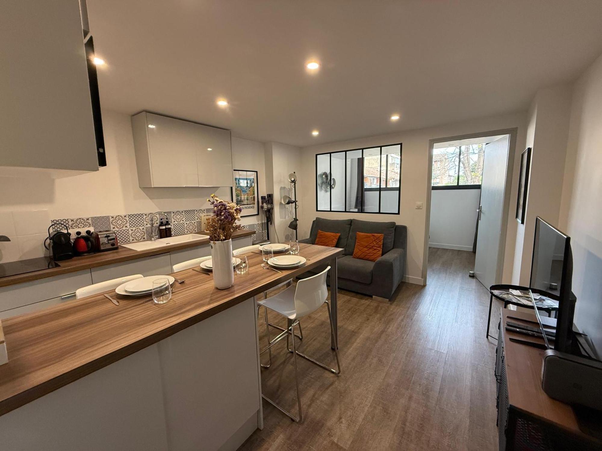 L'Amandier - Joli Appartement T3 Neuf Centre Ville A 2 Pas De La Rotonde Mirabeau Et Des Allees Provencales Aix-en-Provence Kültér fotó